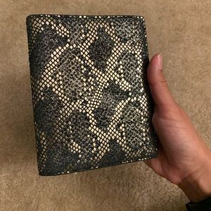 NWT Fossil Leather Travel Passport Case in Gold